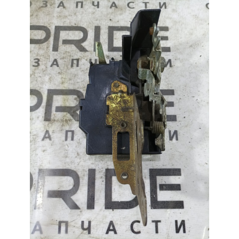 Замок дверей (кузов і елементи) BMW 5-series E34 51221944322