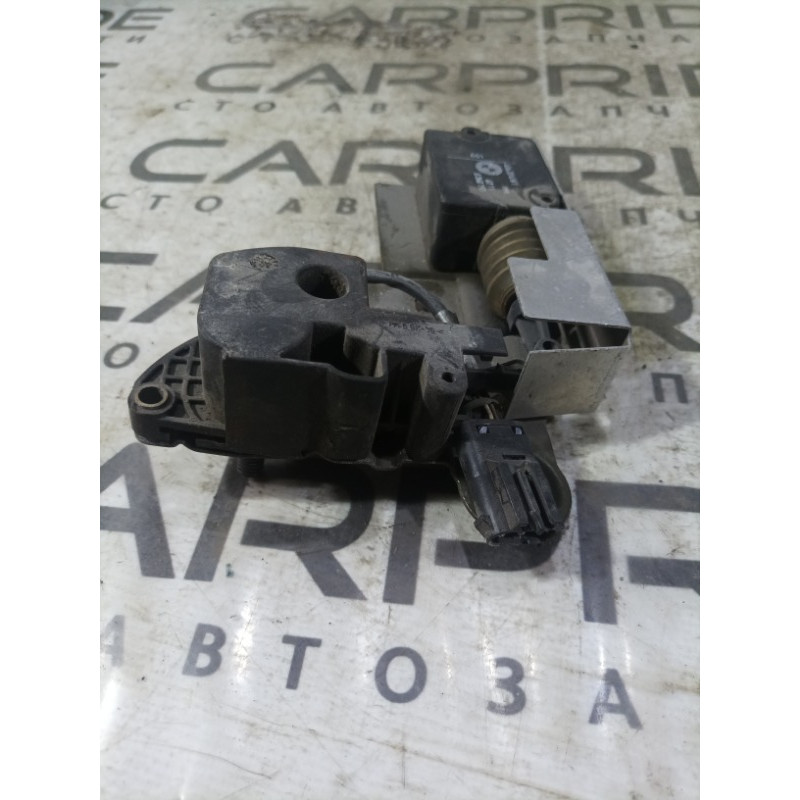 Замок скла кришки багажника (кузов і елементи) BMW 5-series E34 51248120167