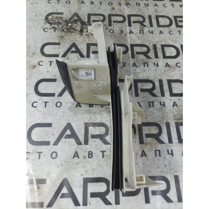 Направляющая стекла двери (кузов и элементы) FORD Focus MK3 2012 2.0 cm51a219a64ae