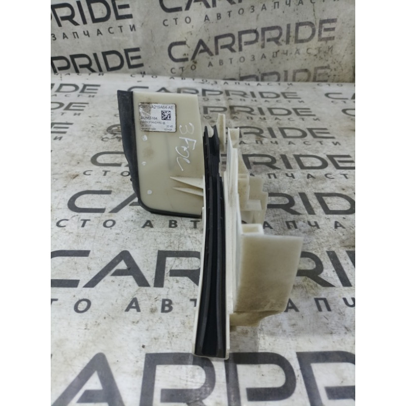 Направляющая стекла двери (кузов и элементы) FORD Focus MK3 2012 2.0 cm51a219a64ae