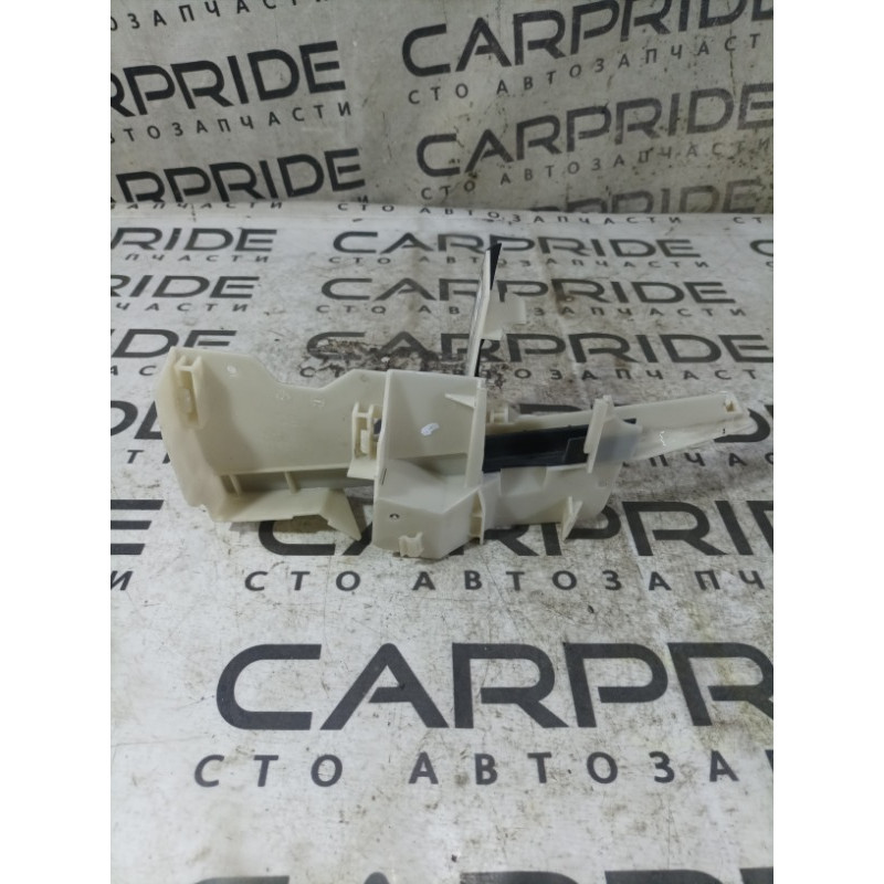 Направляющая стекла двери (кузов и элементы) FORD Focus MK3 2012 2.0 cm51a219a64ae