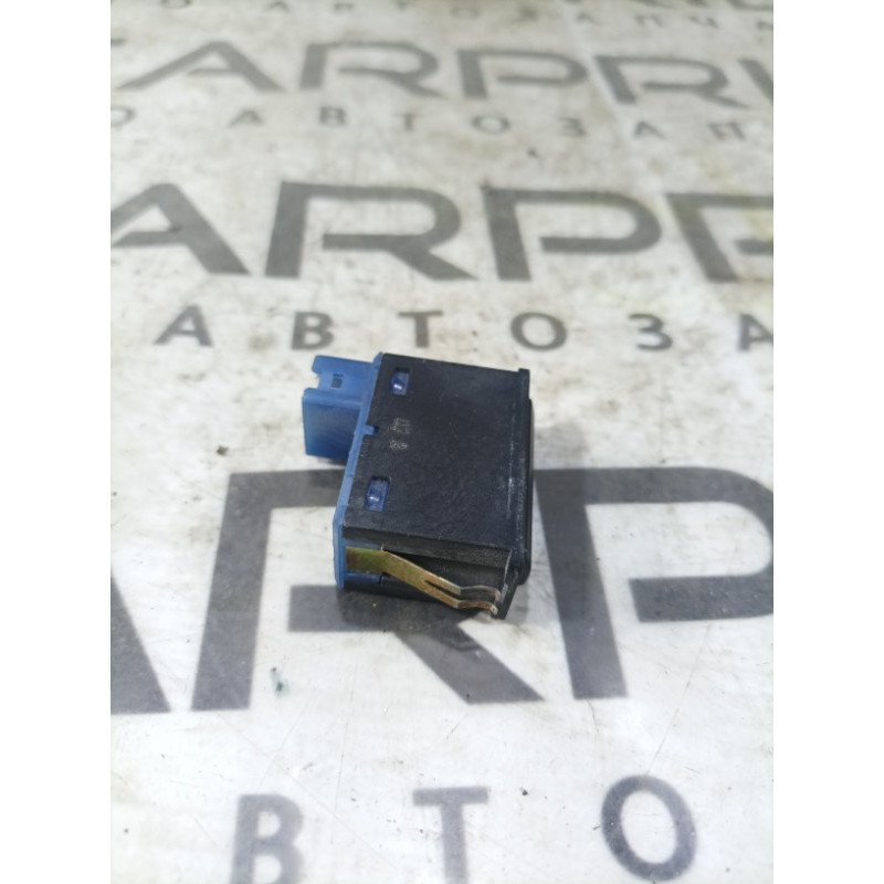 Выключатель ТВ (электрика / кнопки) BMW 7-series E38 61318368345