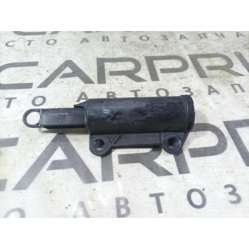 Амортизатор бардачка (салон) FORD Focus MK3 2014 2.0 CV6Z-5806200-A