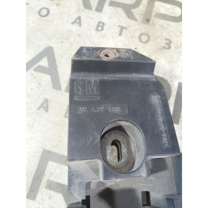 Кронштейн блока предохранителей (кузов и элементы) Opel Vectra C 2008 1.9 D 24437468