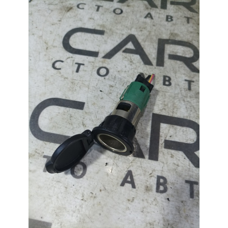 Прикуриватель (электрика) Jeep Cherokee KL 2014 2.4 56046637AA