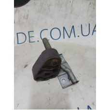 Кронштейн глушника