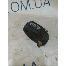 Кронштейн глушителя