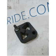 Кронштейн глушителя