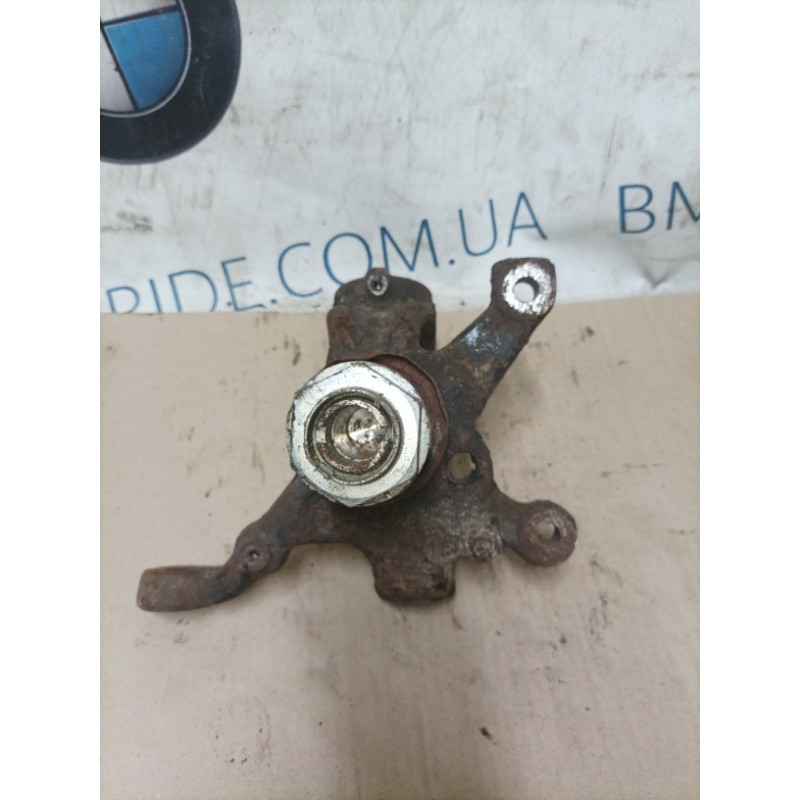 Поворотный кулак (подвеска) BMW 3-series E46 31211096429