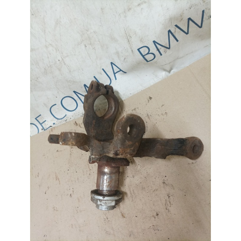 Поворотный кулак (подвеска) BMW 3-series E46 31211096429