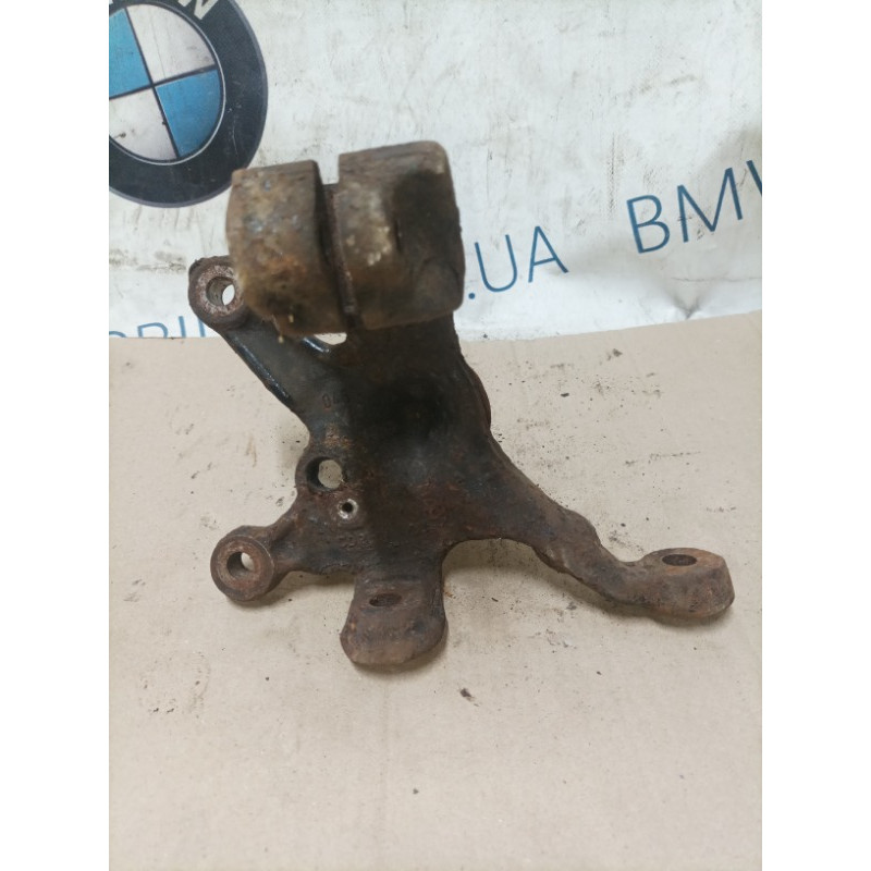 Поворотный кулак (подвеска) BMW 3-series E46 31211096429