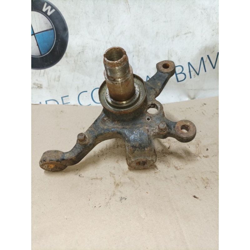Поворотный кулак (подвеска) BMW 3-series E46 31211096429