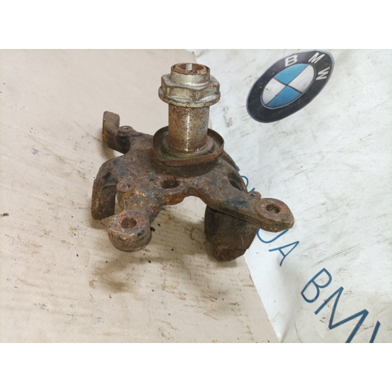 Поворотный кулак (подвеска) BMW 3-series E46 31211096429