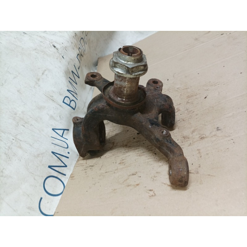 Поворотный кулак (подвеска) BMW 3-series E46 31211096429