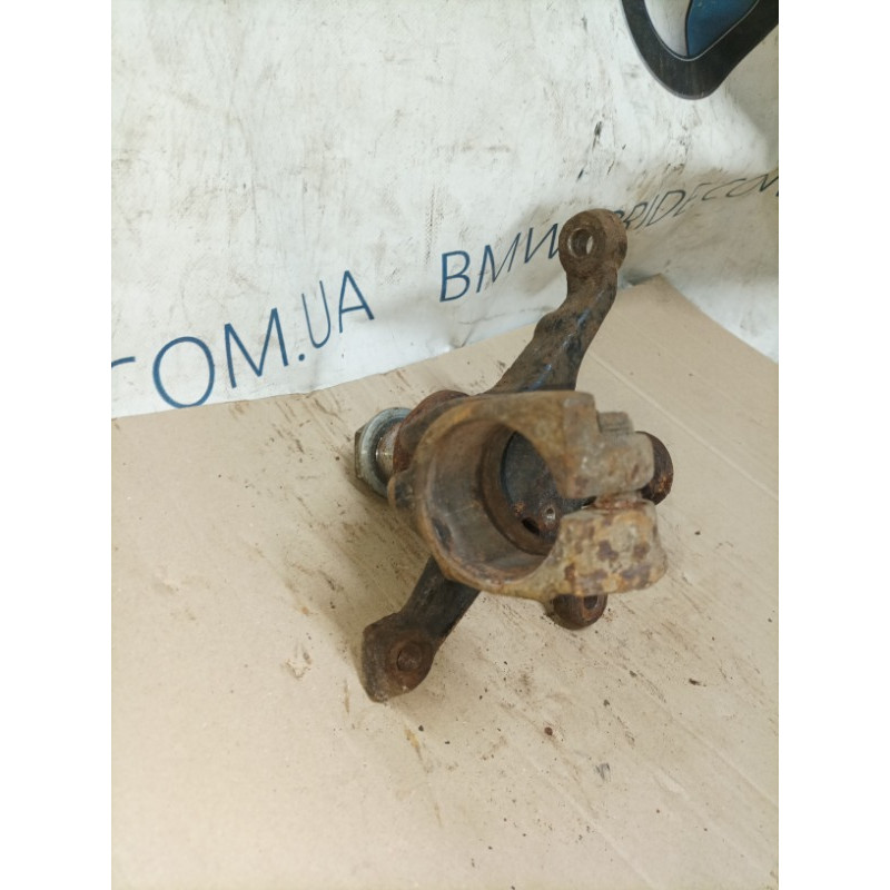 Поворотный кулак (подвеска) BMW 3-series E46 31211096429