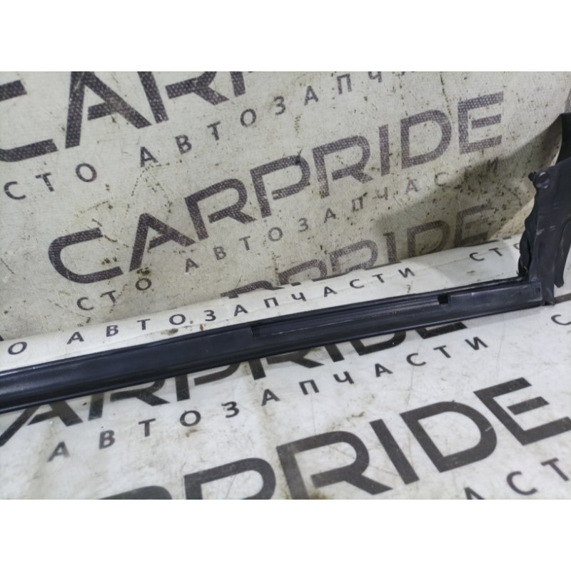 Молдинг стекла внутренний (наружные элементы кузова) Mini Cooper R53 S R53 2006 1.6 51327039865