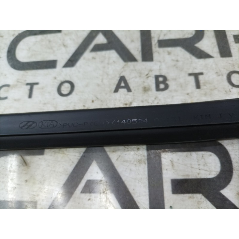 Молдинг стекла внутренний (наружные элементы кузова) KIA Optima TF 2015 2.4 822312T000