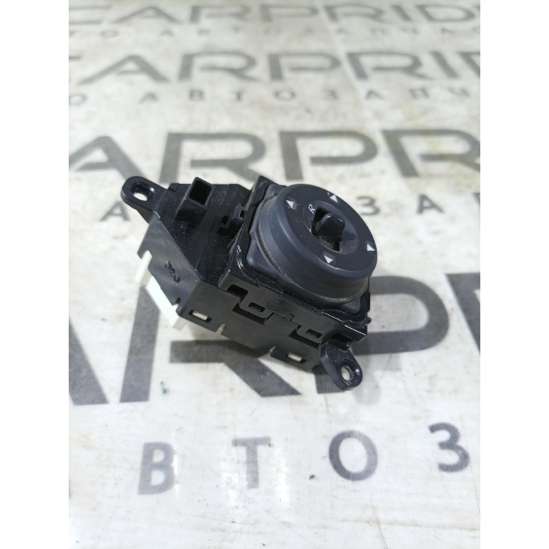 Кнопка регулировки зеркала (электрика / кнопки) KIA Optima TF 2015 2.4 935732T000