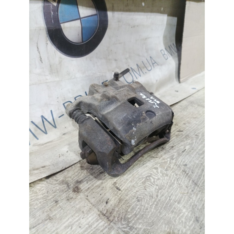 Гальмівний супорт (гальмівна система) Nissan Juke F15 2013 1.6 41011ET00A