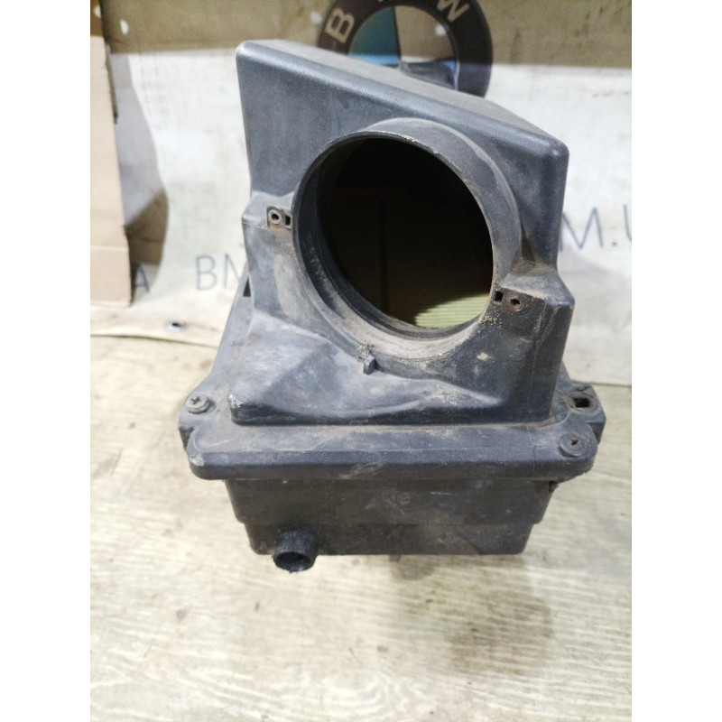 Корпус воздушного фильтра (впускная система) Ford Transit Connect 1 2005 1.8L 4518948