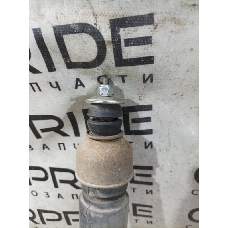 Амортизатор (подвеска) Nissan Juke F15 2013 1.6 562101ka1b