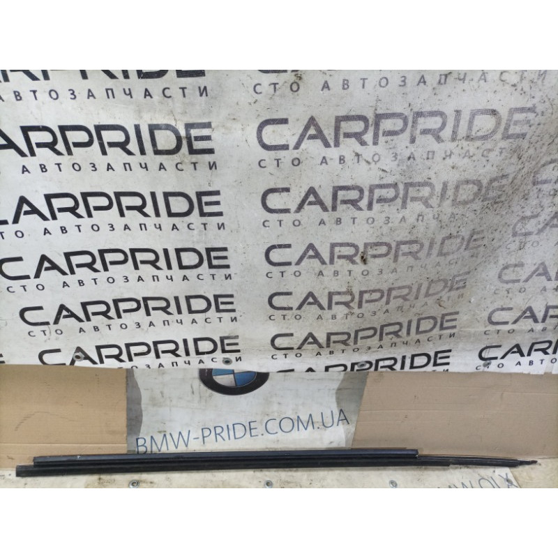 Молдинг стекла (кузов и элементы) Audi A5 8T 8t0853284c