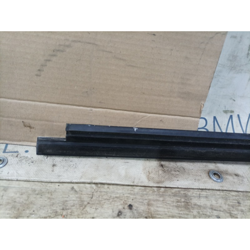 Молдинг стекла (кузов и элементы) Audi A5 8T 8t0853284c