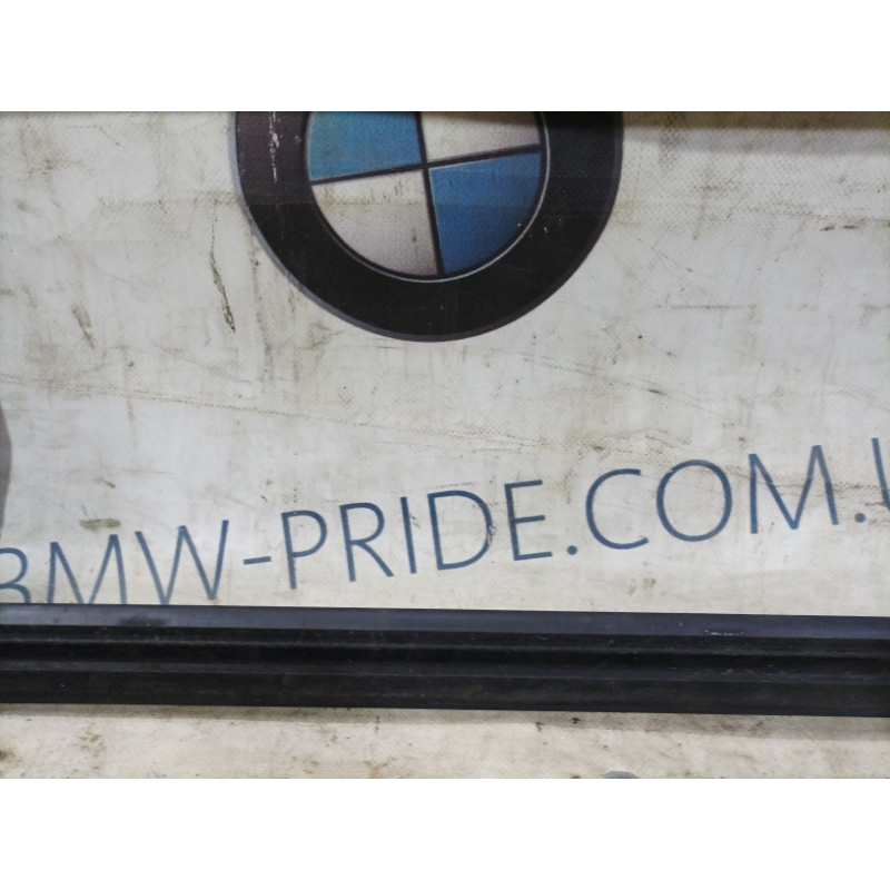 Молдинг стекла (кузов и элементы) Audi A5 8T 8t0853284c