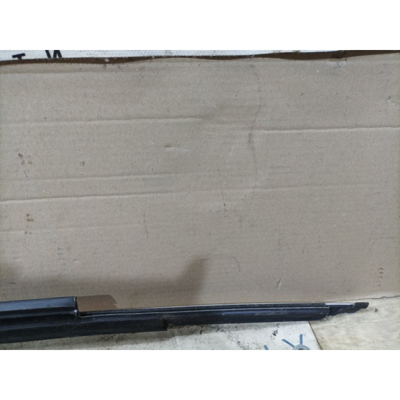 Молдинг стекла (кузов и элементы) Audi A5 8T 8t0853284c