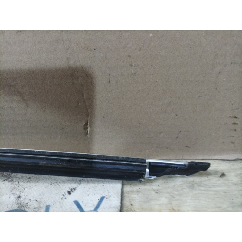 Молдинг стекла (кузов и элементы) Audi A5 8T 8t0853284c