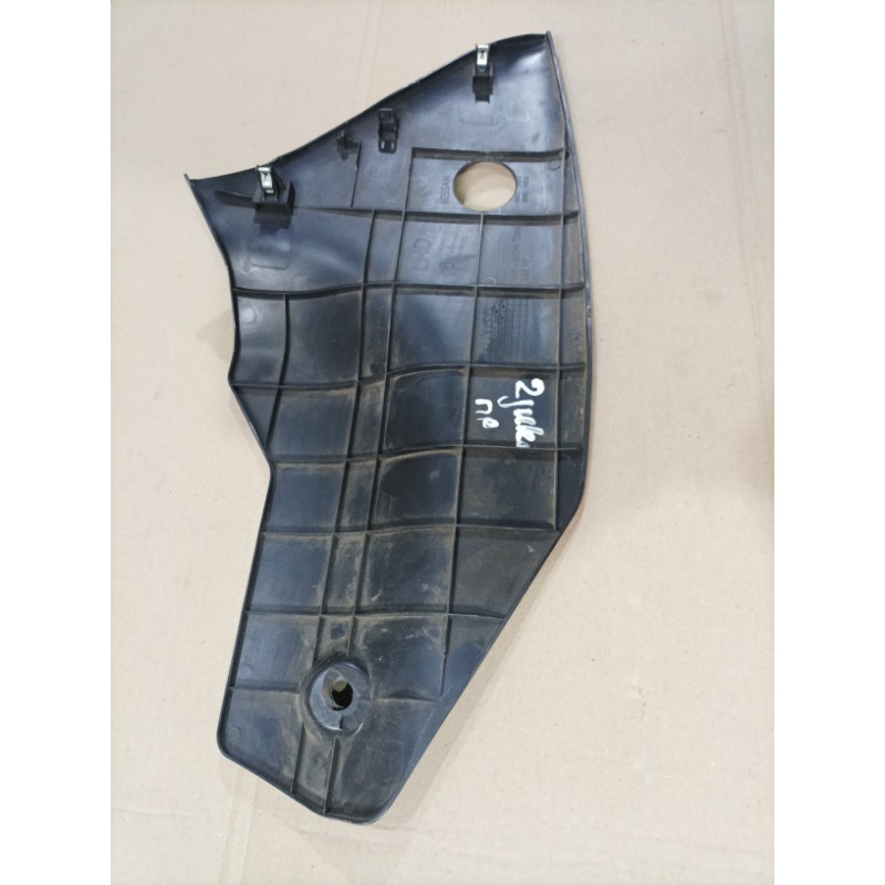 Накладка центральной консоли (салон) Nissan Juke F15 2013 1.6 689211ke1a