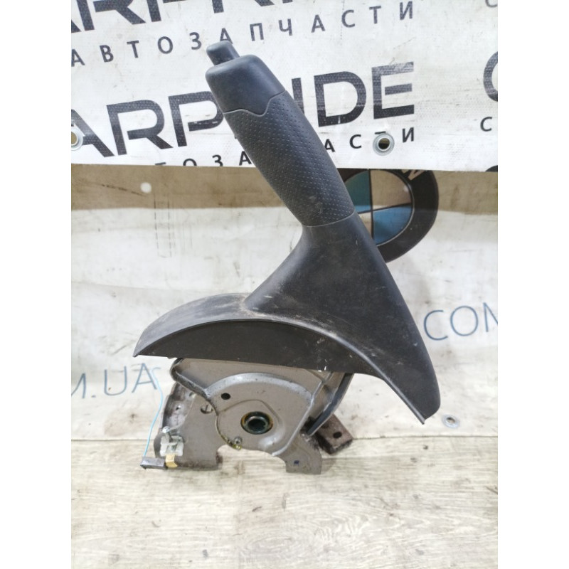 Ручка стояночного тормоза (тормозная система) Nissan Juke F15 2013 1.6 360101KA0A