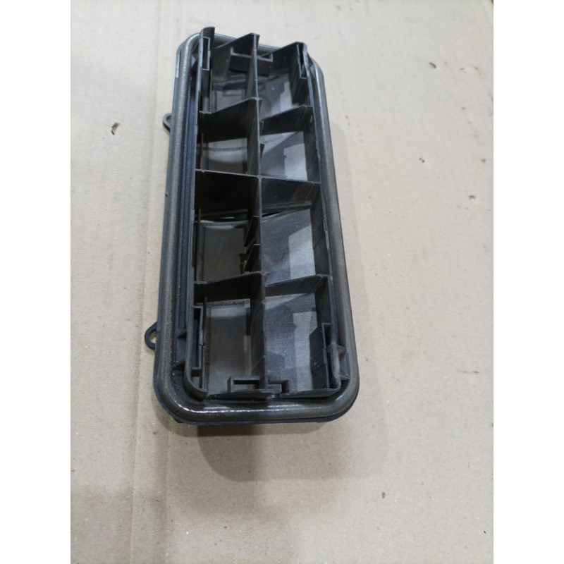 Клапан вентиляции салона (кузов и элементы) Nissan Juke F15 2013 1.6 8200213712b