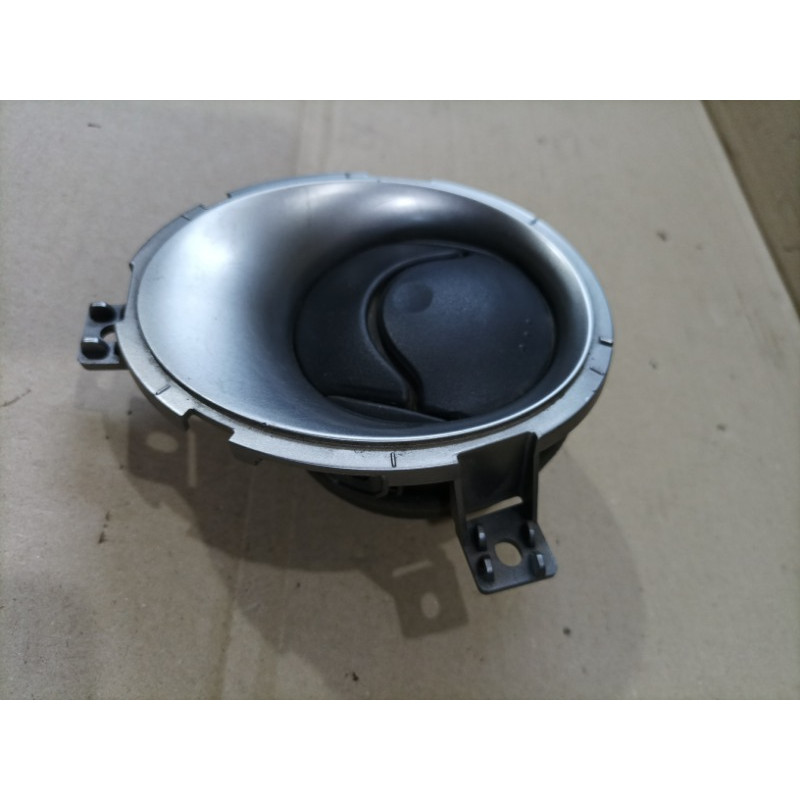 Дефлектор воздуховода (салон) Nissan Juke F15 2013 1.6 687611KE0A