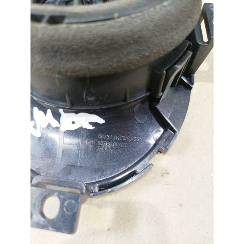 Дефлектор воздуховода (салон) Nissan Juke F15 2013 1.6 687611KE0A