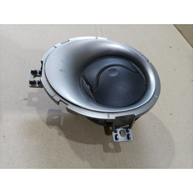 Дефлектор воздуховода (салон) Nissan Juke F15 2013 1.6 687601KE0A