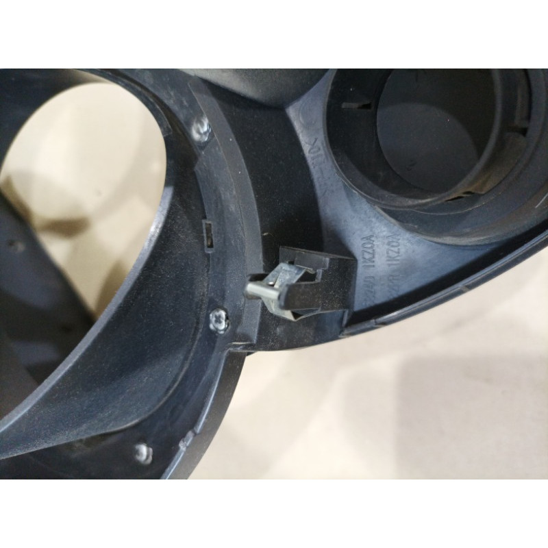 Накладка панели приборов (салон) Nissan Juke F15 2013 1.6 682401KZ1A