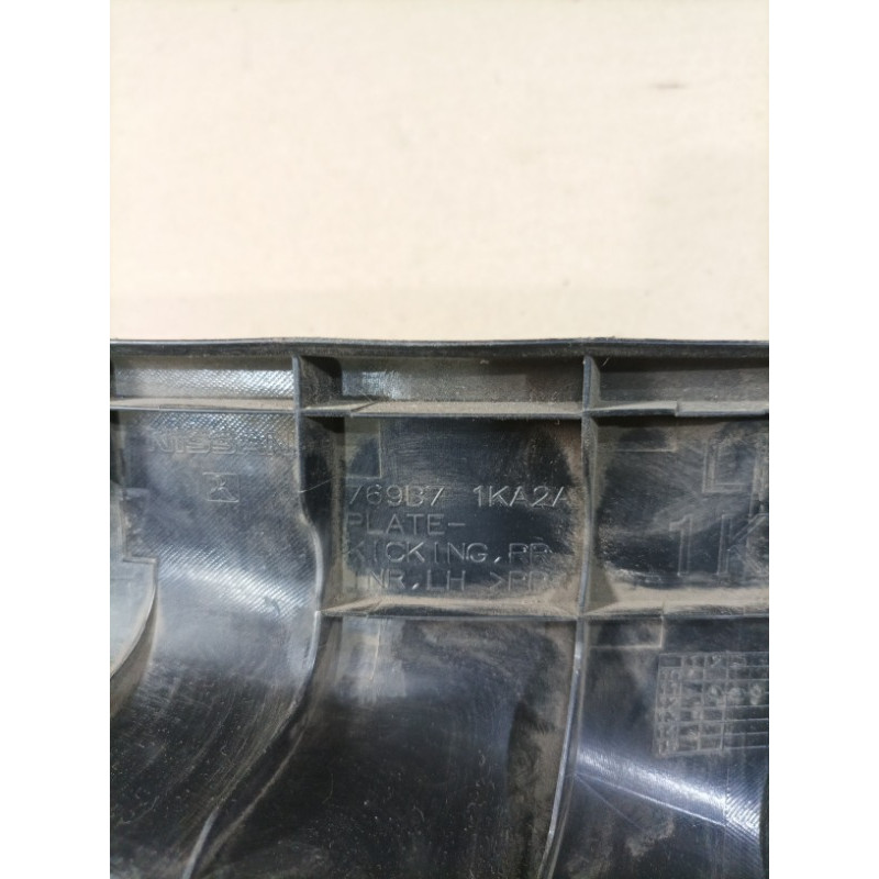 Накладка на порог (кузов и элементы) Nissan Juke F15 2013 1.6 769b71ka2a