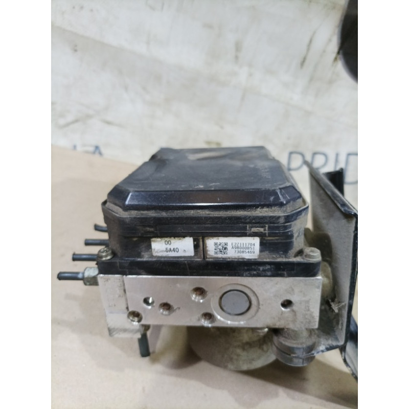 Блок abs (тормозная система) Nissan Juke F15 2013 1.6 476601kk0b