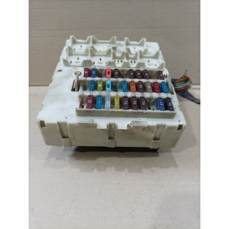 Блок предохранителей (электрика) Ford Transit Connect 1 2005 1.8L 1360366