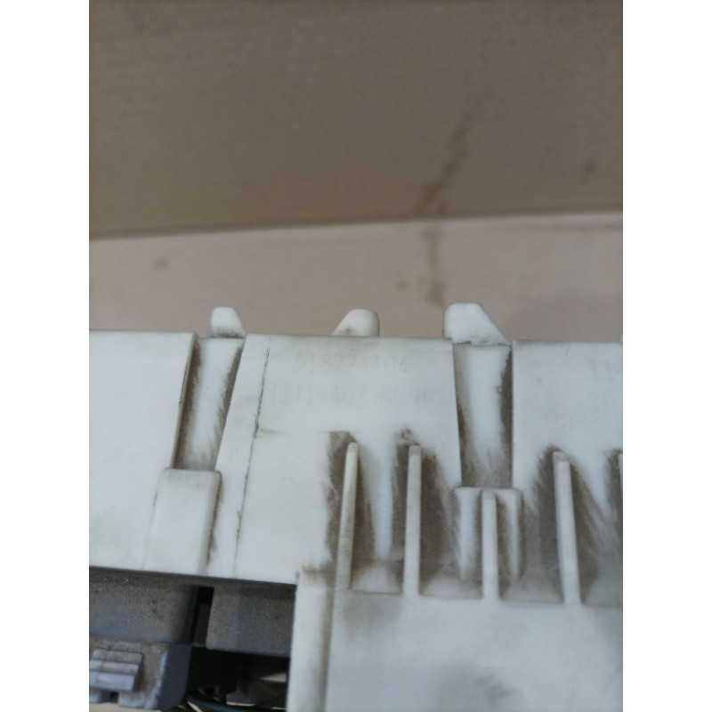 Блок предохранителей (электрика) Ford Transit Connect 1 2005 1.8L 1360366