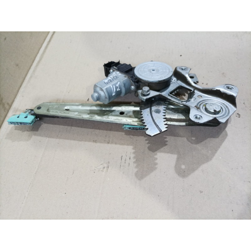 Механизм стеклоподъемника с мотором (кузов и элементы) Nissan Juke F15 2013 1.6 827201U600