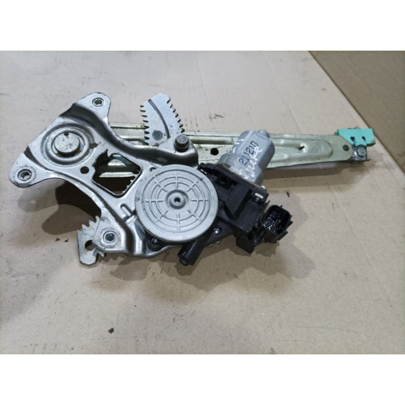 Механизм стеклоподъемника с мотором (кузов и элементы) Nissan Juke F15 2013 1.6 827201U600