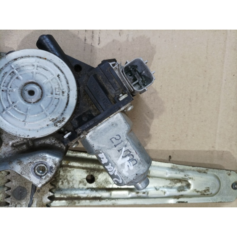 Механизм стеклоподъемника с мотором (кузов и элементы) Nissan Juke F15 2013 1.6 827211U600