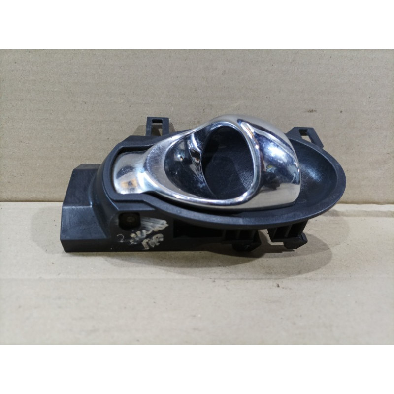 Ручка двери внутренняя (салон) Nissan Juke F15 2013 1.6 806701HA0B