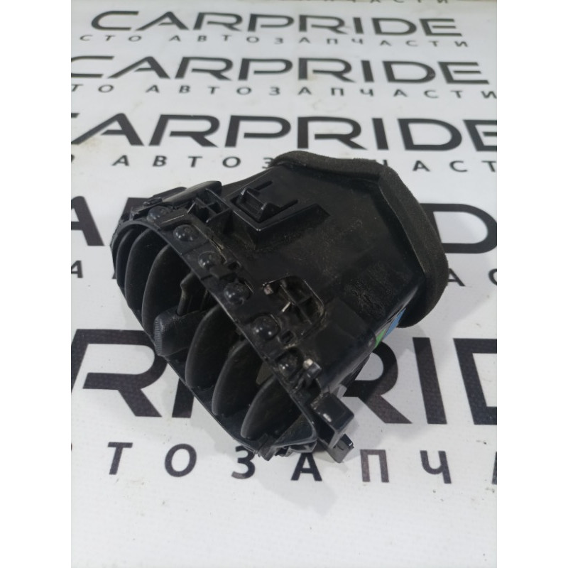 Дефлектор воздуховода (салон) Nissan Juke F15 2013 1.6 687501ke0a