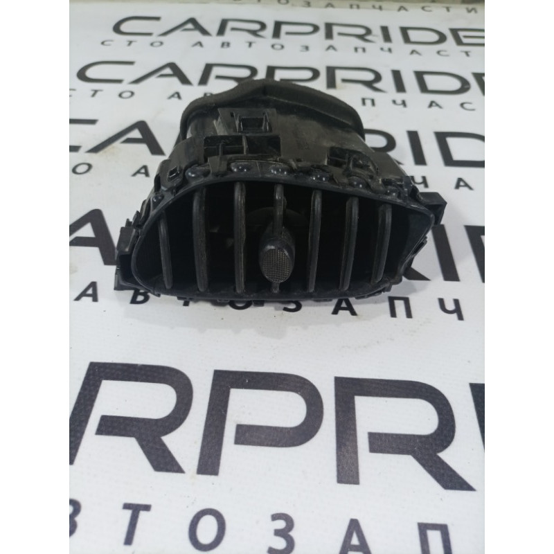 Дефлектор воздуховода (салон) Nissan Juke F15 2013 1.6 687501ke0a