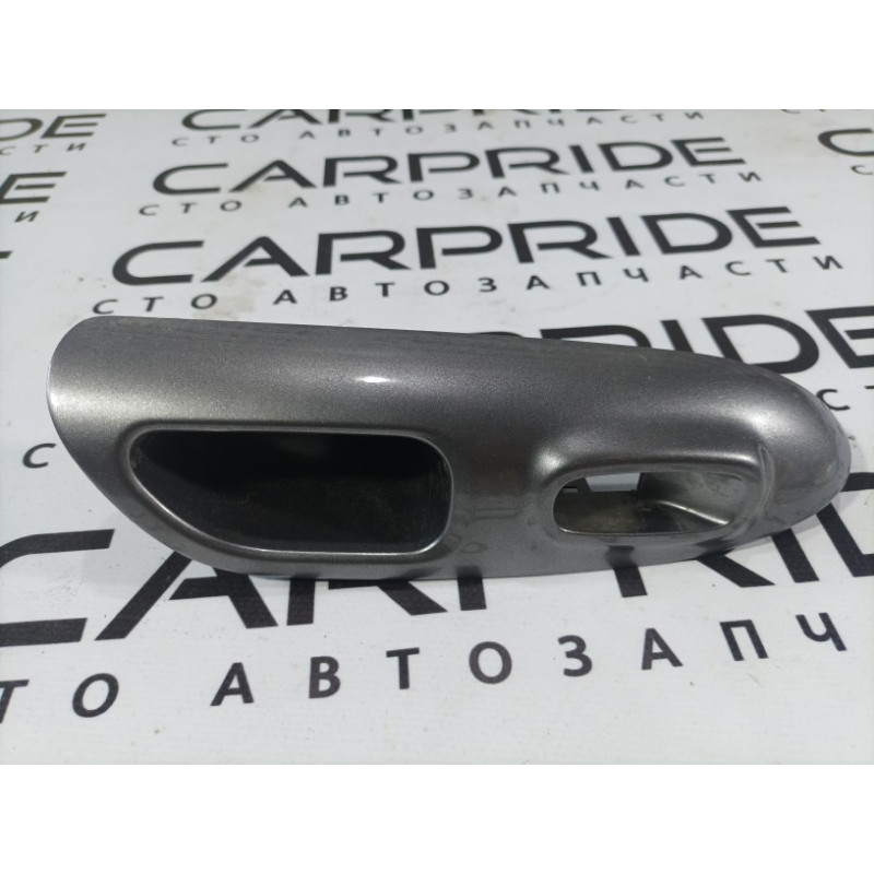 Накладка кнопок стеклоподъемника (салон) Nissan Juke F15 2013 1.6 829601ka2a