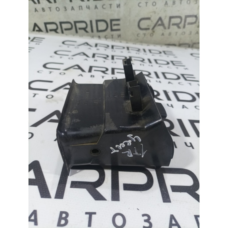 Дефлектор воздуховода (салон) Ford Transit Connect 1 2005 1.8L 2t1h19c681ac