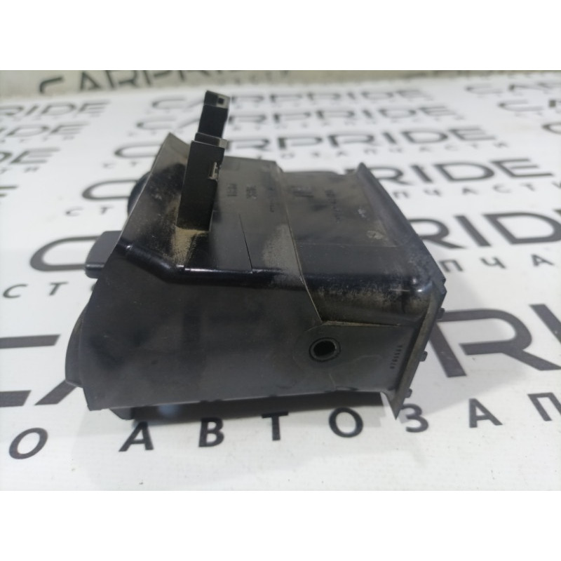 Дефлектор воздуховода (салон) Ford Transit Connect 1 2005 1.8L 2t1h19c682ac